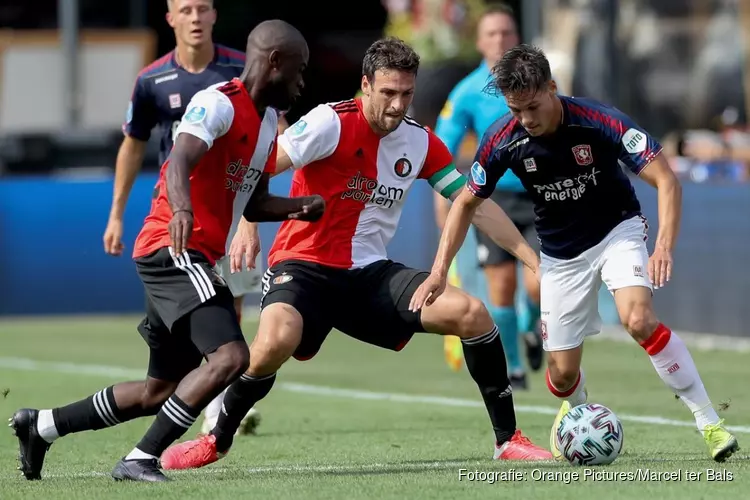 Feyenoord en FC Twente weten publiek nauwelijks te vermaken