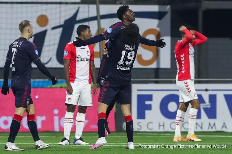 FC Twente heeft makkelijke avond in Emmen