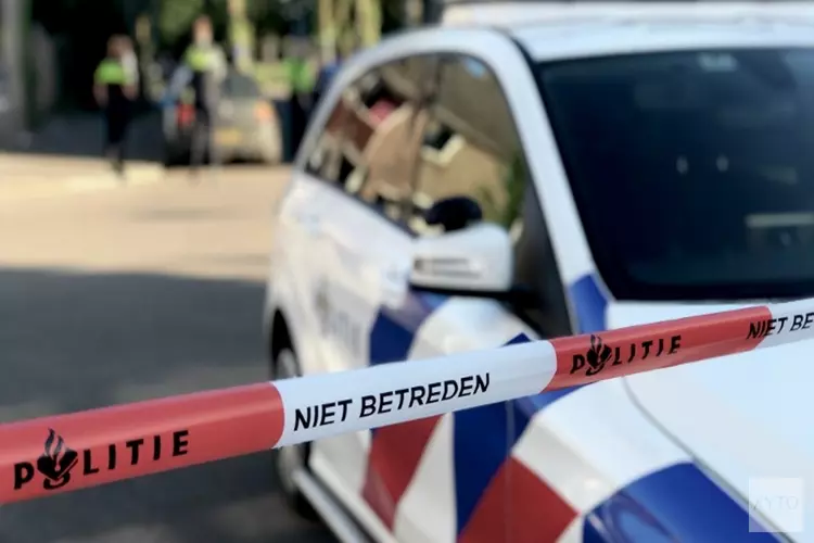 Jongeman gezocht na poging overval snackbar Enschede