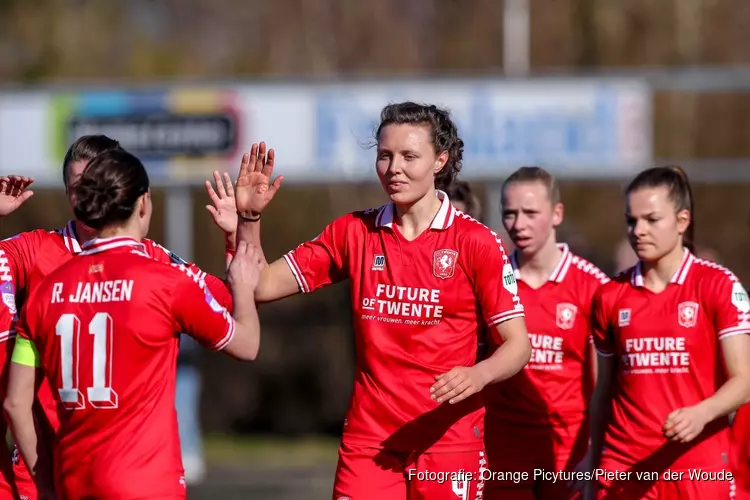 FC Twente klopt SC Heerenveen. Kalma velt voormalige ploeg met twee treffers