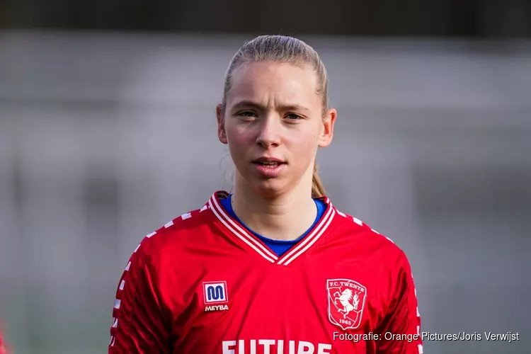 Ella Peddemors langer bij FC Twente