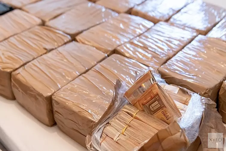 Politie doet grote geldvangst in drugsonderzoek