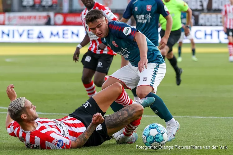 FC Twente in blessuretijd naast Sparta