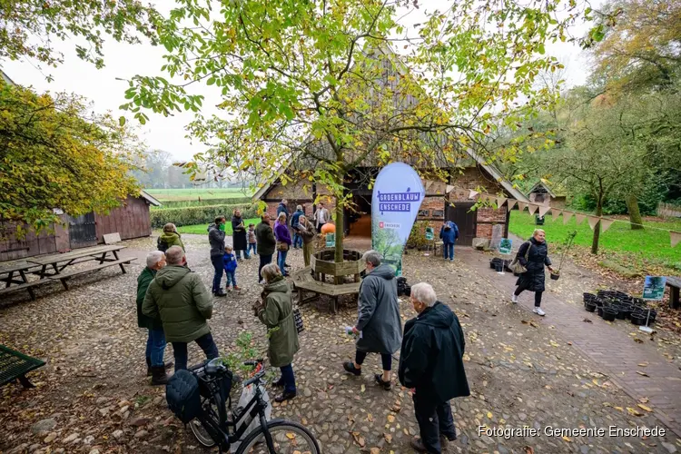 150 Enschedese tuinen groener door unieke Ledeboerpark-boompjes